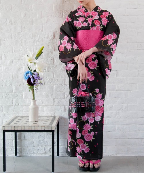C.R.E.A.M(クリーム)の「平帯で浴衣美人に!花の昭和レトロ浴衣3点セット(浴衣・平帯・下駄)(浴衣・レディース・その他4/その他7/その他6/その他1/その他2/その他3/その他5/その他8・FREE)」の15枚目の写真