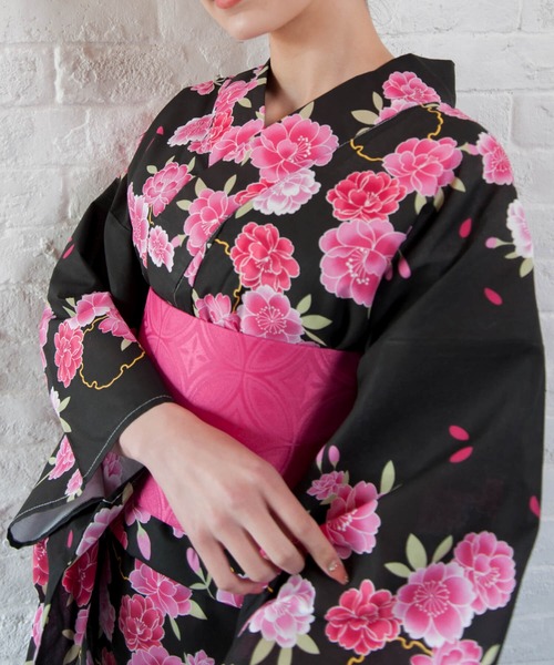 C.R.E.A.M(クリーム)の「平帯で浴衣美人に!花の昭和レトロ浴衣3点セット(浴衣・平帯・下駄)(浴衣・レディース・その他4/その他7/その他6/その他1/その他2/その他3/その他5/その他8・FREE)」の17枚目の写真