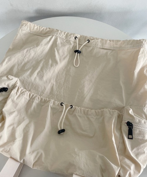 CLEA（クレア）の「ドローストリング大容量リュック（バックパック/リュック・レディース・アイボリー/ブラック/ブルー/カーキ/ベージュ/グレー・FREE）」の20枚目の写真