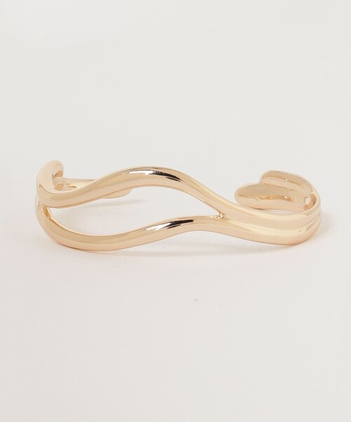 fredy emue（フレディエミュ）の「ウエーブラインメタルバングル（バングル/リストバンド・レディース・ゴールド/シルバー・FREE）」の4枚目の写真