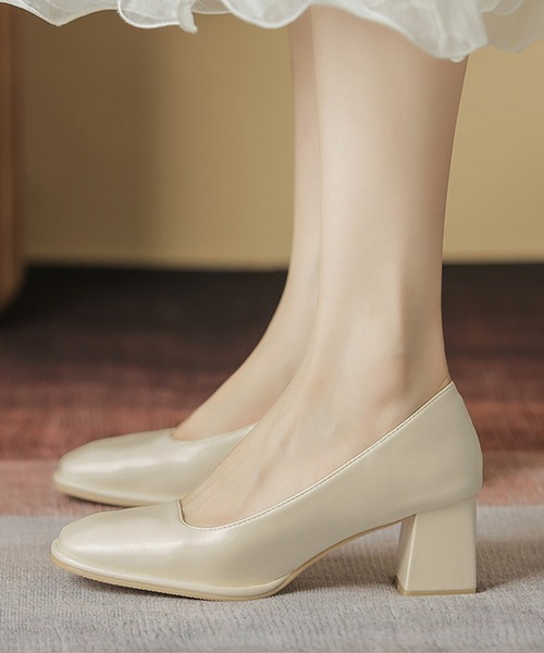 Dewlily(デューリリー)の「シンプルパンプスヒール(パンプス・レディース・アイボリー/ブラック・38/39/36/37)」の14枚目の写真