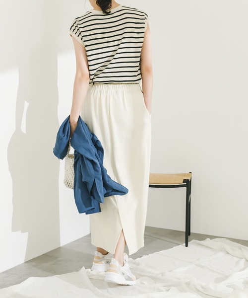 URBAN RESEARCH DOORS(アーバンリサーチドアーズ)の「『UR GREEN』リブカットストレートスカート(スカート・レディース・アイボリー/ブラック・MEDIUM)」の19枚目の写真