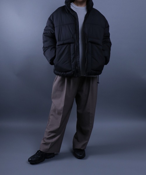 ANPAS（アンパス）の「Volume Highneck Oversized Eco Down Jacket/別注 ボリューム ハイネック オーバーサイズ  エコダウンジャケット レディース メンズ 防寒（ダウンジャケット/コート・メンズ・ライトグレー/オフホワイト/ブラック・M/L/LL）」の18枚目の写真