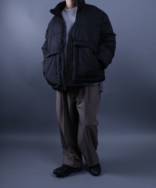 ANPAS（アンパス）の「Volume Highneck Oversized Eco Down Jacket/別注 ボリューム ハイネック オーバーサイズ  エコダウンジャケット レディース メンズ 防寒（ダウンジャケット/コート・メンズ・ライトグレー/オフホワイト/ブラック・M/L/LL）」の17枚目の写真