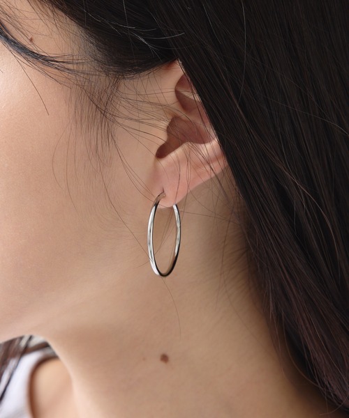 CIAOPANIC TYPY（チャオパニックティピー）の「【 lil/リル】メタルフープピアスS（ピアス（両耳用）・レディース・シルバー/ゴールド・ONE SIZE）」の3枚目の写真