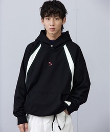 ARCH by ROARINGWILD（アーチバイロアリングワールド）の「【ARCH by ROARINGWILD】STITCH PATCHWORK HOODIE（パーカー）」