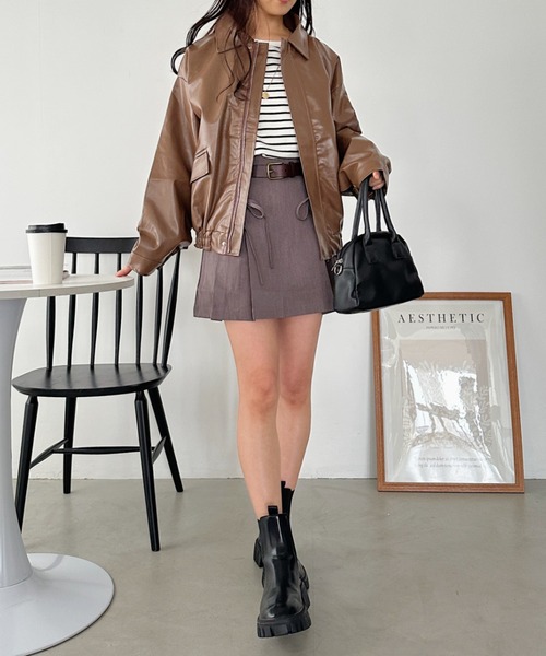 CLEA(クレア)の「ヴィンテージライクフェイクレザージャケット(ブルゾン・レディース・ブラック/ブラウン・M/L)」の11枚目の写真