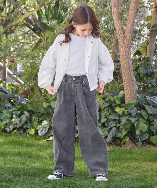 GLOBAL WORK（グローバルワーク）の「サス付きデニムワイドパンツ/976057（デニムパンツ・キッズ・ブルー系2/ブルー系/ブルー系1/ブラック・150cm/140cm/130cm/120cm/160cm/170cm）」の12枚目の写真