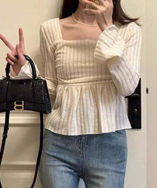 Achic(アシック)の「スクエアネックショート丈ニットプルオーバー(ニット/セーター・レディース・アイボリー/ブラウン・M)」の7枚目の写真
