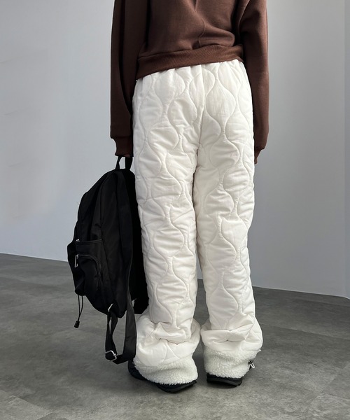 ISOOK（アイスー）の「【ISOOK / アイスー】キルティングカーゴパンツ / ボア 中綿パンツ キルティングパンツ ストレートパンツ ZOZOTOWN限定（カーゴパンツ・レディース・アイボリー/カーキ/ブラック・FREE）」の13枚目の写真