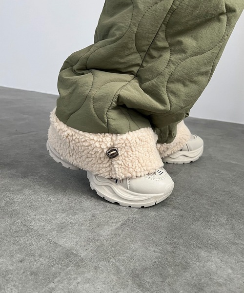 ISOOK（アイスー）の「【ISOOK / アイスー】キルティングカーゴパンツ / ボア 中綿パンツ キルティングパンツ ストレートパンツ ZOZOTOWN限定（カーゴパンツ・レディース・アイボリー/カーキ/ブラック・FREE）」の9枚目の写真