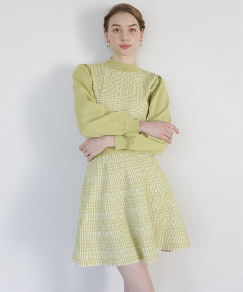 AND COUTURE（アンドクチュール）の「ジャガードニットミニスカート（スカート・レディース・ブラック/グリーン・MEDIUM）」の2枚目の写真