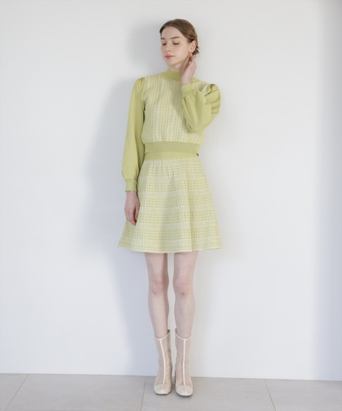 AND COUTURE（アンドクチュール）の「ジャガードニットミニスカート（スカート・レディース・ブラック/グリーン・MEDIUM）」の4枚目の写真