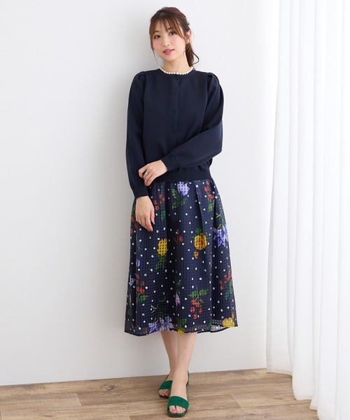 Rose Tiara(ローズティアラ)の「パワーショルダーニットカーディガン(ニット/セーター・レディース・ネイビー/オフホワイト/ピンク・46/38/42)」の10枚目の写真