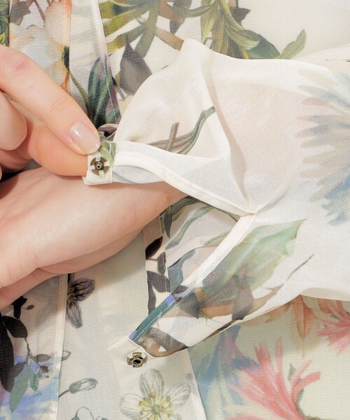 EPOCA（エポカ）の「シアーフィオーレプリント ボウブラウス（シャツ