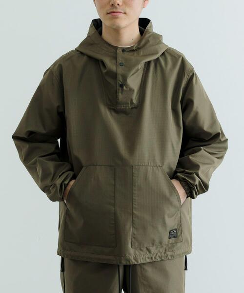 ITEMS URBANRESEARCH(アイテムズ アーバンリサーチ)の「TAION Military Reversible Anorak(その他アウター・メンズ・その他1/グリーン系その他/ブラック/オリーブ・MEDIUM/LARGE)」の10枚目の写真