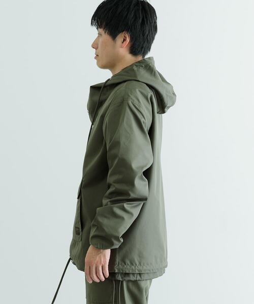 ITEMS URBANRESEARCH(アイテムズ アーバンリサーチ)の「TAION Military Reversible Anorak(その他アウター・メンズ・その他1/グリーン系その他/ブラック/オリーブ・MEDIUM/LARGE)」の17枚目の写真