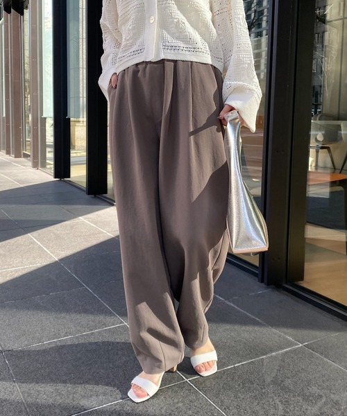 DouDou(ドゥドゥ)の「バルーンパンツ(スラックス・レディース・ホワイト/カーキ・36/38)」の17枚目の写真