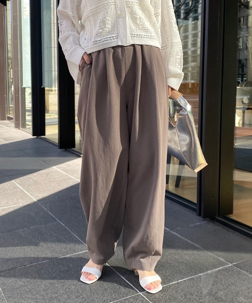 DouDou(ドゥドゥ)の「バルーンパンツ(スラックス・レディース・ホワイト/カーキ・36/38)」の18枚目の写真