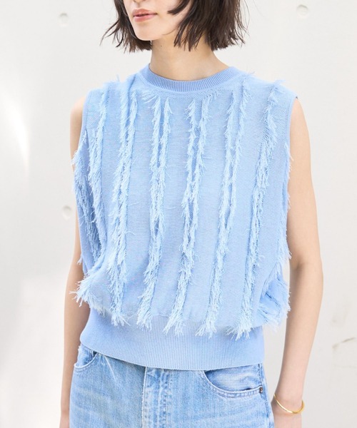 Rouge vif Anna（ルージュヴィフアンナ）の「フリンジニットノースリーブプルオーバー（ニット/セーター・レディース・ブラック/ベージュ/ホワイト/サックスブルー・フリー）」の4枚目の写真