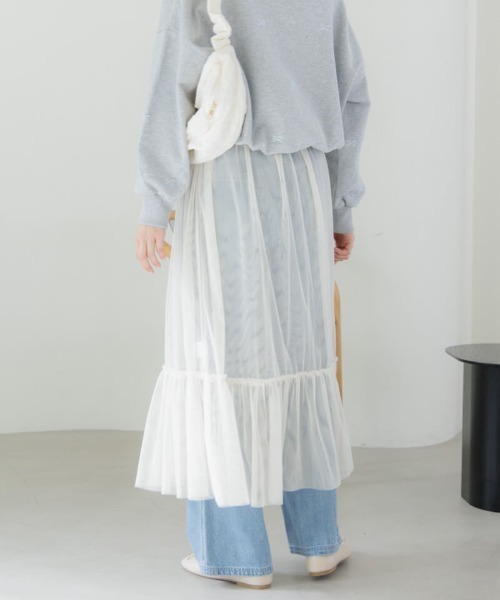flower(フラワー)の「レイヤードチュールスカート(スカート・レディース・アイボリー/グレー・FREE)」の6枚目の写真