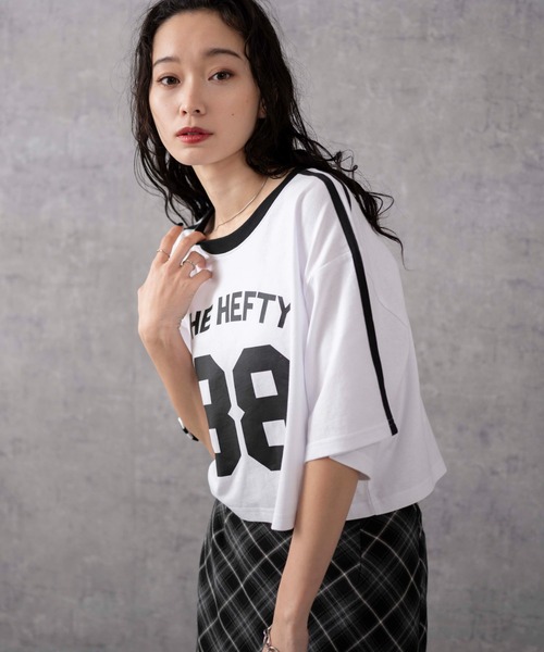 WEGO（ウィゴー）の「WEGO/ライングラフィックショートT（Tシャツ/カットソー・レディース・ホワイト/その他1/ブラック/ネイビー/ピンク/ホワイト系その他/その他2/オフホワイト・SMALL/MEDIUM）」の10枚目の写真