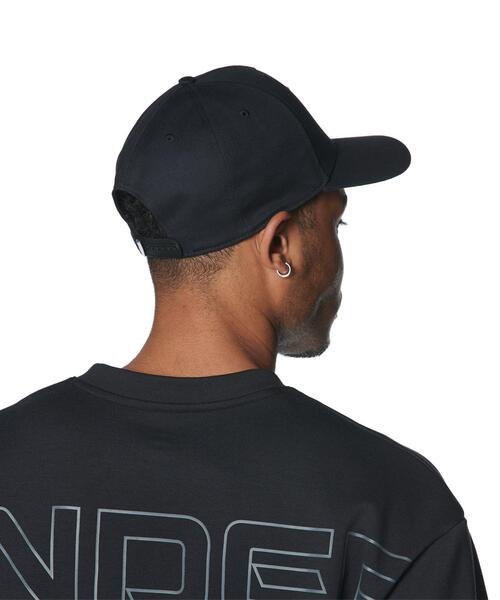 UNDER ARMOUR（アンダーアーマー）の「UAスポーツスタイル スナップバック キャップ（トレーニング/メンズ）（キャップ・メンズ・ブラック・ONESIZE）」の4枚目の写真