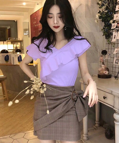 LUGG NAGG（ラグナグ）の「オフショルダー 2way Vネック フリル トップス（Tシャツ/カットソー・レディース・ブラック/ベージュ/ラベンダー/ホワイト・S/M/L/XL）」の16枚目の写真