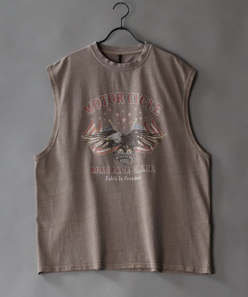 SITRY（シトリー）の「Pigment Graphic No Sleeve Shirt/ピグメント加工 ヴィンテージライク ロックプリント ノースリーブシャツ（タンクトップ・メンズ・ブラウン系その他/ブラック系その他/ブラウン系その他2/ブラック系その他2/ブラウン系その他3/ブラック系その他4/ブラック系その他3/ブラック系その他5/ブラウン系その他4/ブラウン系その他5・M/L/XL）」の15枚目の写真