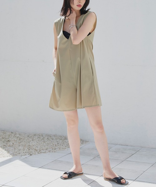 LIAN（リアン）の「【ラッシュガード】Vネック2WAY