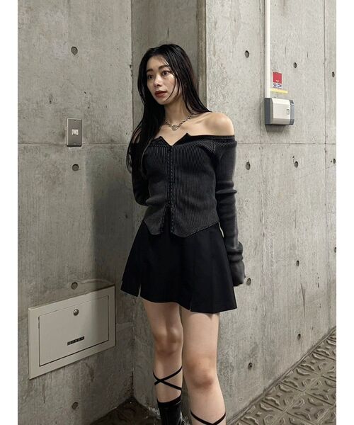 EVRIS(エヴリス)の「オープンウエストプリーツミニスカート(スカート・レディース・グレー/ブラック・MEDIUM/SMALL)」の17枚目の写真