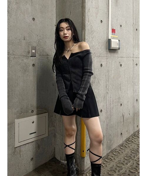 EVRIS(エヴリス)の「オープンウエストプリーツミニスカート(スカート・レディース・グレー/ブラック・MEDIUM/SMALL)」の18枚目の写真