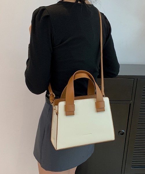 tolene(トレネ)の「フェイクレザー 太めハンドル スクエア 2way ハンドバッグ ショルダーバッグ(ハンドバッグ・レディース・ブラック/ホワイト/グリーン・ONE SIZE)」の20枚目の写真
