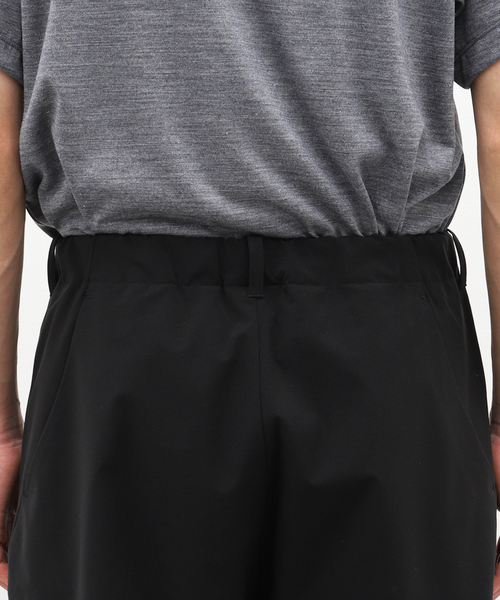 One Tuck Tapered Light Pants – Goldwin America