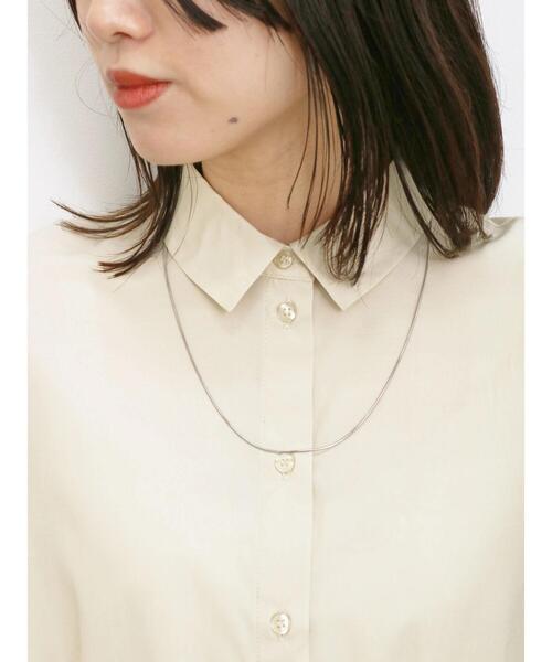 Samansa Mos2 blue(サマンサモスモスブルー)の「前裾ドロストシャツ(シャツ/ブラウス・レディース・イエロー/オフホワイト/サックスブルー・F)」の12枚目の写真