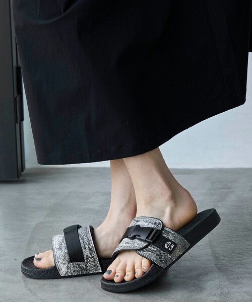 coen（コーエン）の「【C.Mt】SLIDE　SANDAL（23cm／24cm／25cm）（WEB限定サイズ）（サンダル・レディース・ブラック/ベージュ/その他1・23cm/24cm/25cm）」の3枚目の写真