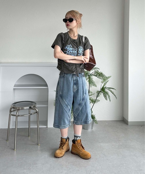 sedacle girl（セダクルガール）の「レースアップクロップドTシャツ（Tシャツ/カットソー・レディース・オフホワイト/チャコールグレー・FREE）」の6枚目の写真