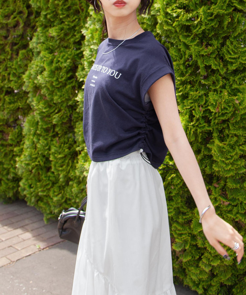 Chillfar（チルファー）の「サイドシャーリングTシャツ（Tシャツ/カットソー・レディース・チャコール/オートミール/ホワイト/ネイビー・FREE）」の8枚目の写真