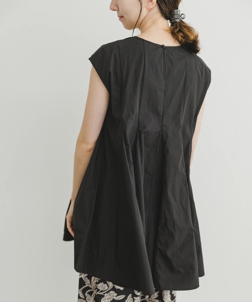 ITEMS URBANRESEARCH（アイテムズ アーバンリサーチ）の「フレンチフレアブラウス（シャツ/ブラウス・レディース・ブラック/オフホワイト/ライトカーキ・FREE）」の11枚目の写真