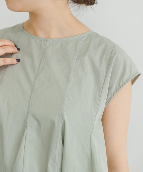 ITEMS URBANRESEARCH（アイテムズ アーバンリサーチ）の「フレンチフレアブラウス（シャツ/ブラウス・レディース・ブラック/オフホワイト/ライトカーキ・FREE）」の13枚目の写真