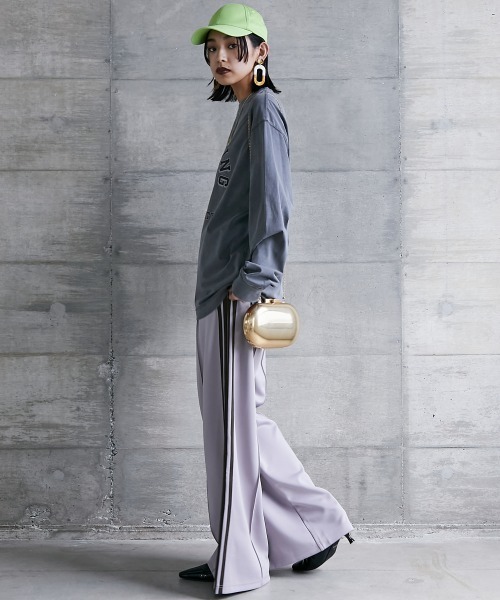 GEVS.（ジェイヴィス）の「 ピグメント染ロングスリーブTシャツ ＜大きいサイズ有＞GEVS.（Tシャツ/カットソー・レディース・オフホワイト/チャコール/ピンク・3L/LL/L/M/5L/4L）」の8枚目の写真