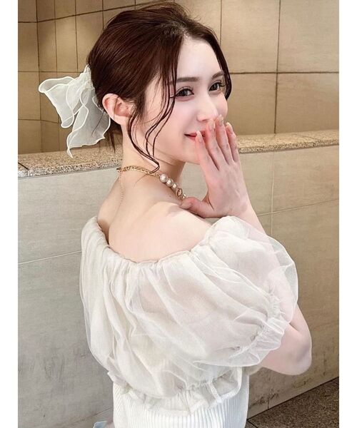 RESEXXY(リゼクシー)の「ボリュームドッキングオフショルニットトップス(ニット/セーター・レディース・ブルー/アイボリー/ブラック・FREE)」の14枚目の写真