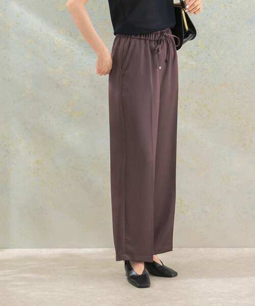 URBAN RESEARCH ROSSO WOMEN(アーバンリサーチ ロッソ)の「サテンイージーパンツ(その他パンツ・レディース・チャコールグレー/ブラウン・FREE)」の4枚目の写真