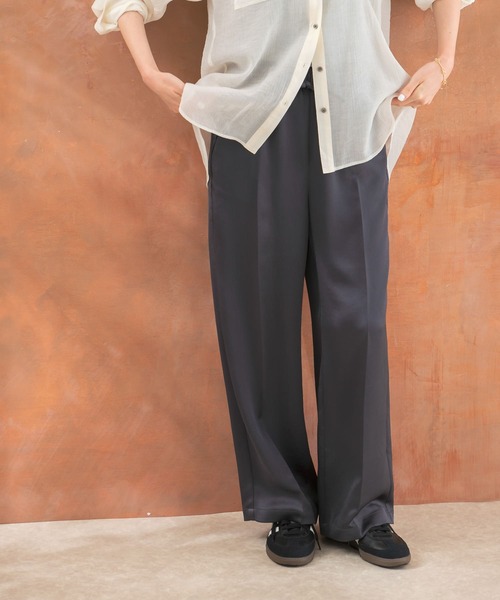 URBAN RESEARCH ROSSO WOMEN(アーバンリサーチ ロッソ)の「サテンイージーパンツ(その他パンツ・レディース・チャコールグレー/ブラウン・FREE)」の6枚目の写真