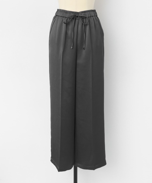 URBAN RESEARCH ROSSO WOMEN(アーバンリサーチ ロッソ)の「サテンイージーパンツ(その他パンツ・レディース・チャコールグレー/ブラウン・FREE)」の11枚目の写真