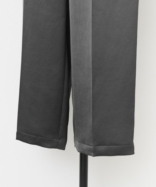 URBAN RESEARCH ROSSO WOMEN(アーバンリサーチ ロッソ)の「サテンイージーパンツ(その他パンツ・レディース・チャコールグレー/ブラウン・FREE)」の16枚目の写真