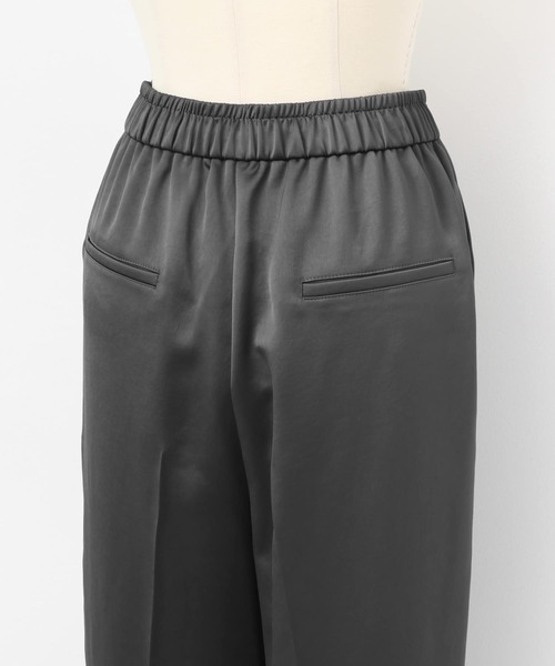 URBAN RESEARCH ROSSO WOMEN(アーバンリサーチ ロッソ)の「サテンイージーパンツ(その他パンツ・レディース・チャコールグレー/ブラウン・FREE)」の17枚目の写真