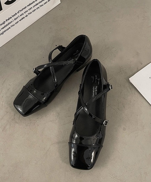 Teem Store(チームストア)の「スクエアトゥ クロスストラップ バレエ パンプス シューズ(パンプス・レディース・ブラック/シルバー/レッド・35/37/39)」の12枚目の写真