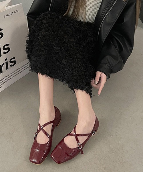 Teem Store(チームストア)の「スクエアトゥ クロスストラップ バレエ パンプス シューズ(パンプス・レディース・ブラック/シルバー/レッド・35/37/39)」の6枚目の写真