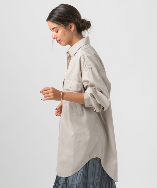 BAYFLOW（ベイフロー）の「[ヒップまでカバーする着丈]コットンツイルビッグシャツ（シャツ/ブラウス・レディース・ネイビー/ライトグレー/カーキ・X-SMALL/SMALL/MEDIUM）」の8枚目の写真